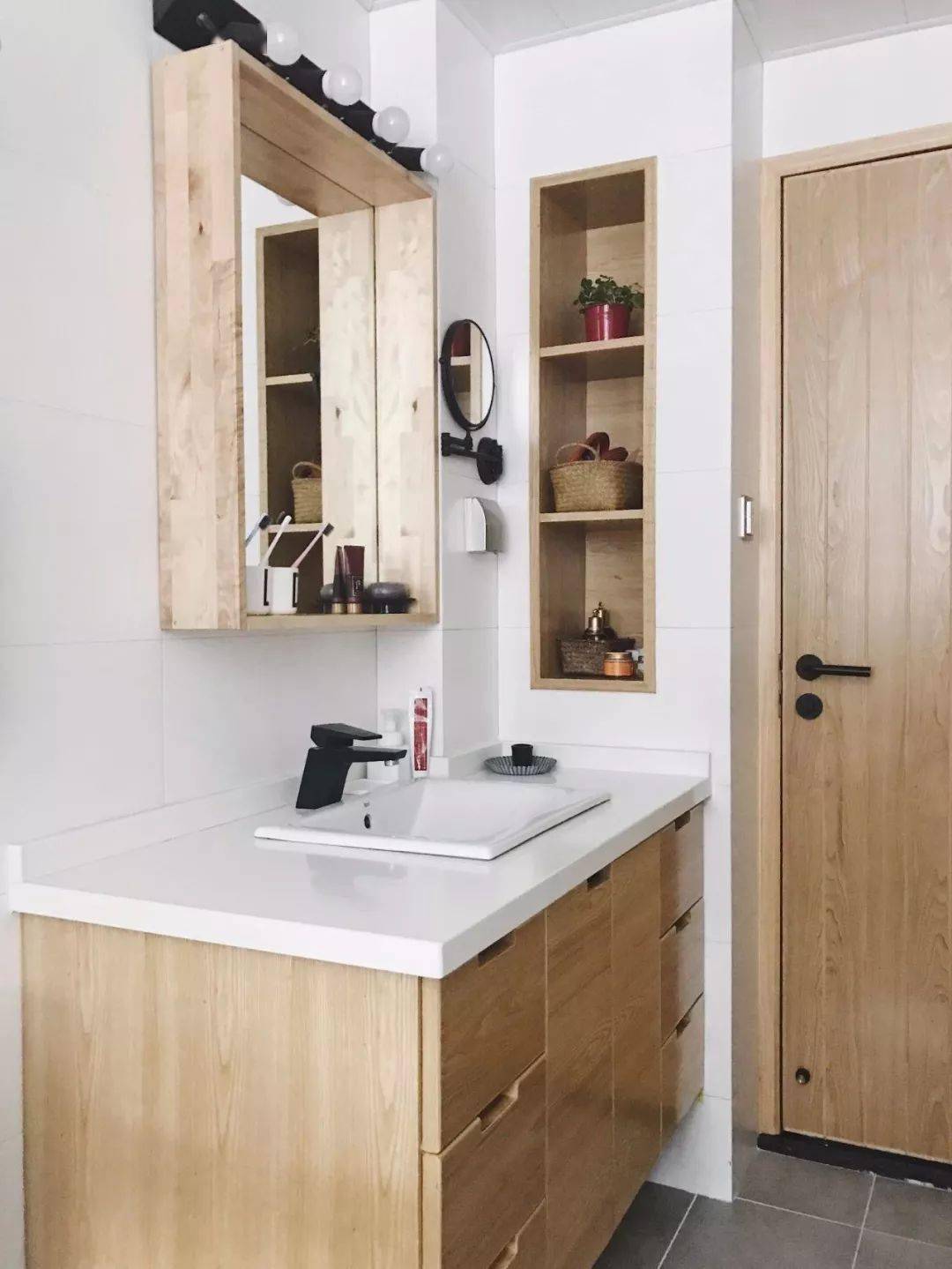 房子裝修衛(wèi)生間裝修設(shè)計(jì)的16個(gè)神細(xì)節(jié) 做到了 省一半空間節(jié)約一半家務(wù)時(shí)間 房子裝修衛(wèi)生間裝修設(shè)計(jì)的16個(gè)神細(xì)節(jié) 做到了 省一半空間節(jié)約一半家務(wù)時(shí)間